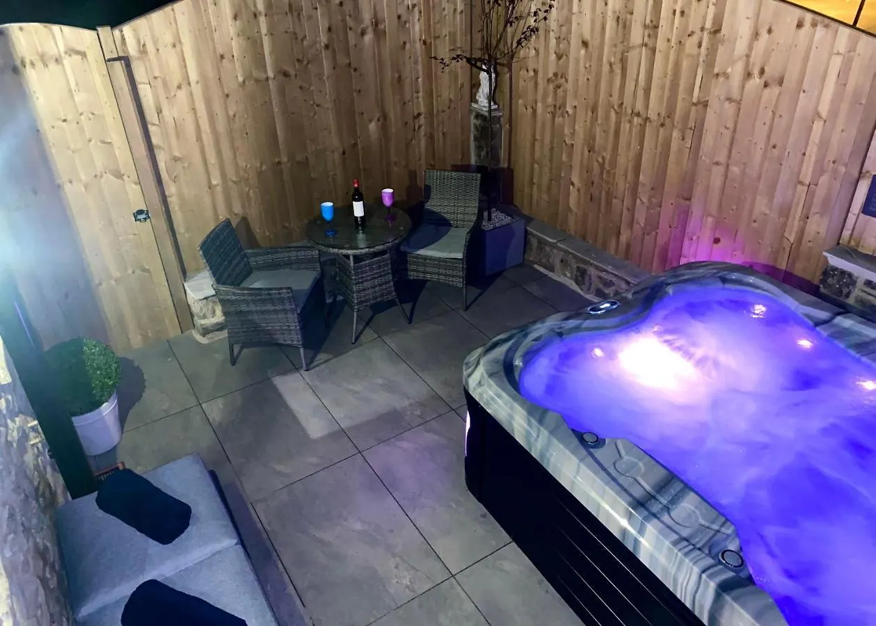 Blossom Tree Cottage Barnoldswick 0*,